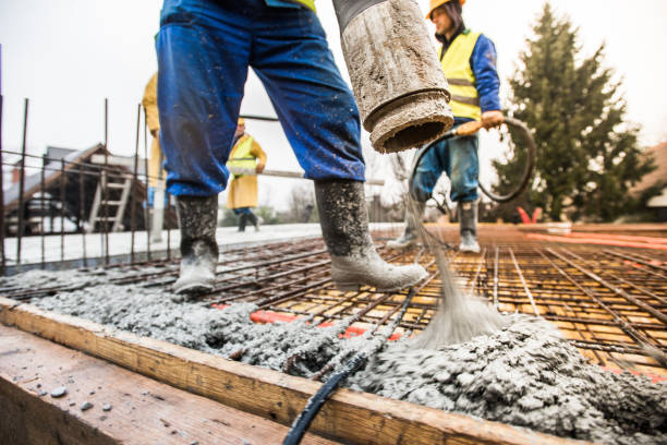 Best Custom Concrete Contractor  in Licking, MO